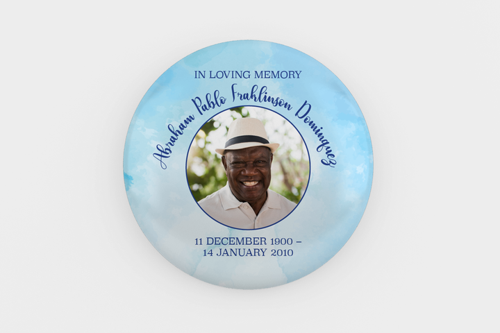 Modello digitale personalizzabile per spilla commemorativa o funebre per onorare l&