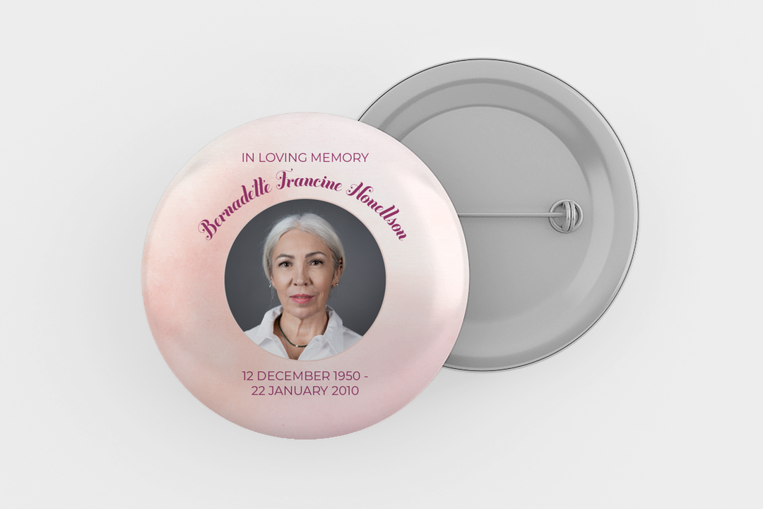 Modello digitale personalizzabile per spilla commemorativa o funebre per onorare l&