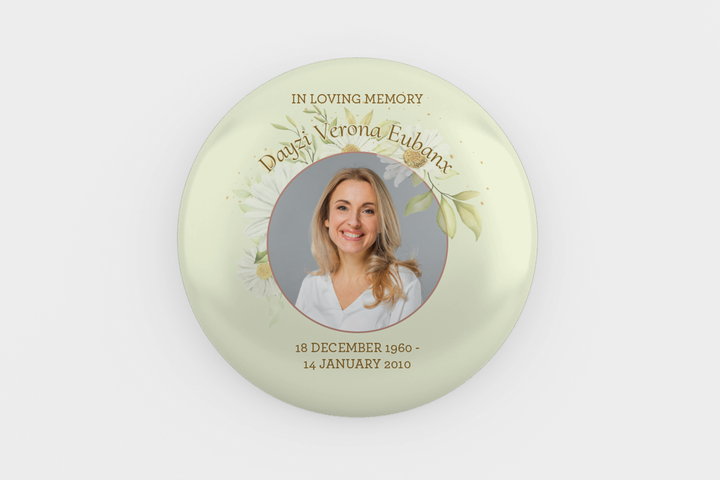 Plantilla digital personalizable de pin conmemorativo o funerario para honrar el legado de su ser querido 1010